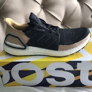 Men’s NEW in Box  Adidas Ultra Boost 19